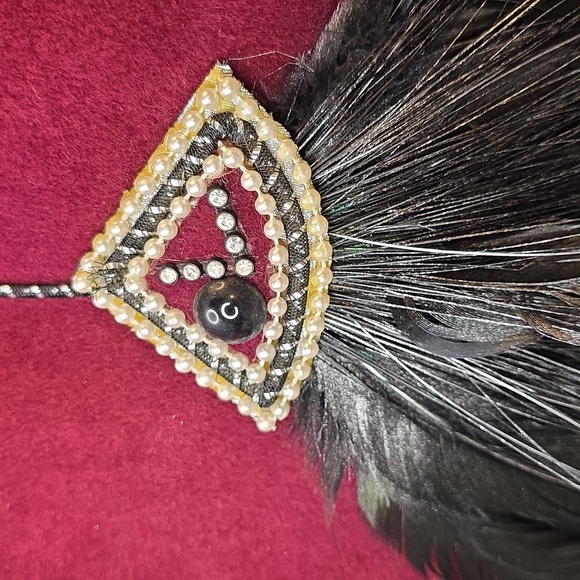 Sonni San Francisco Wool Burgendy Hat With Feathers! - Picture 9 of 16